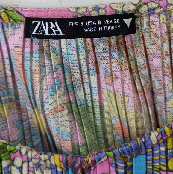 Zara Pleated Cut-Out Dress - Picture 4 of 4